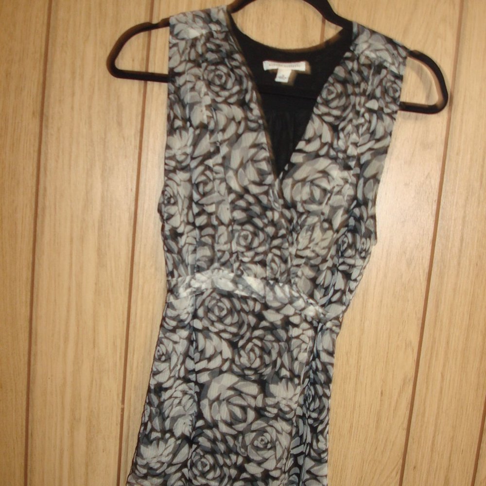 BANANA REPUBLIC TOP SIZE 12